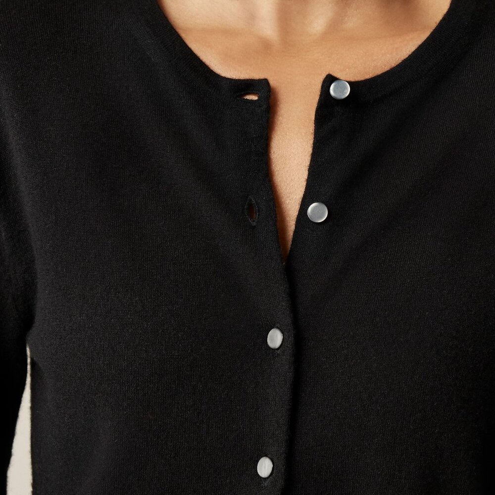 NWT J.Crew Featherweight Cashmere Cardigan in Jet Black Fitted Sweater S - Picture 3 of 6